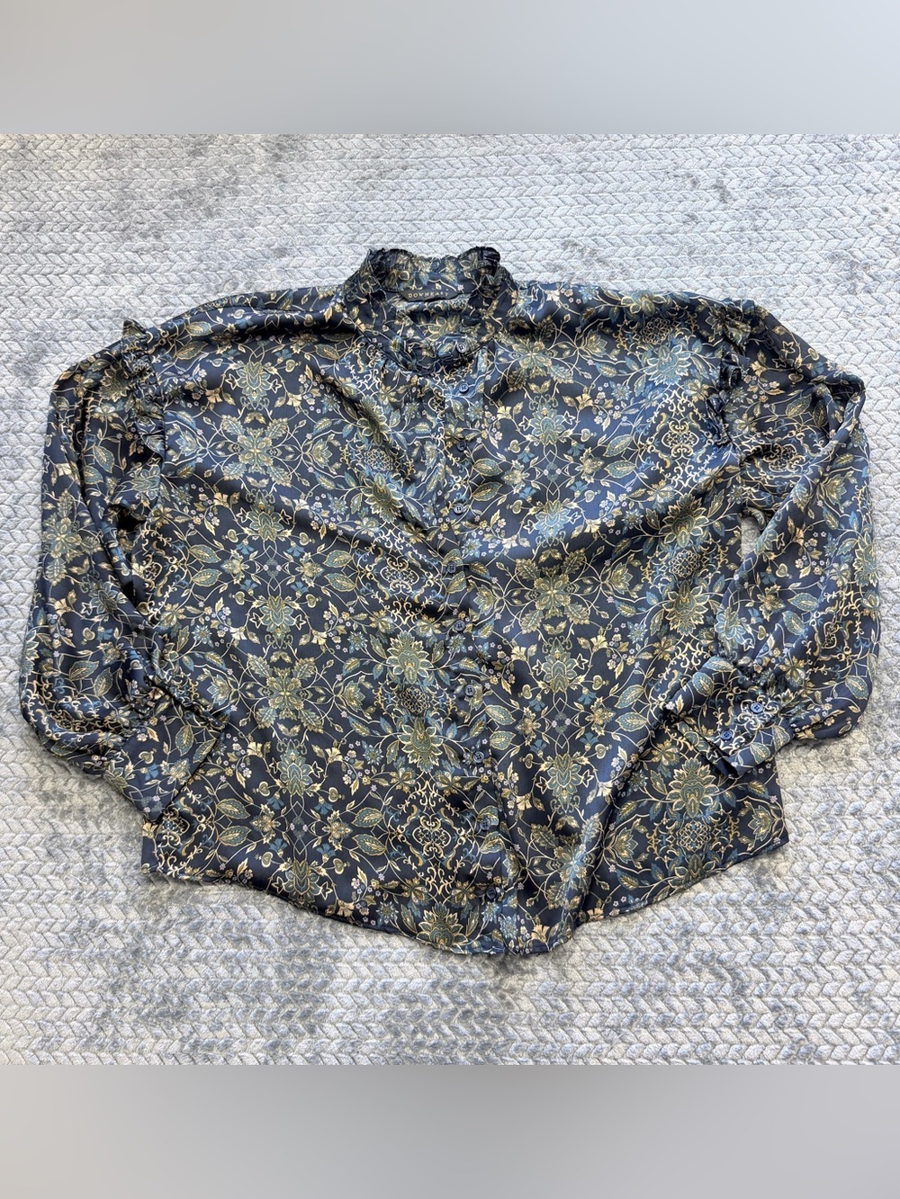 Downeast Floral Paisley Satin Ruffle Blouse Size Large